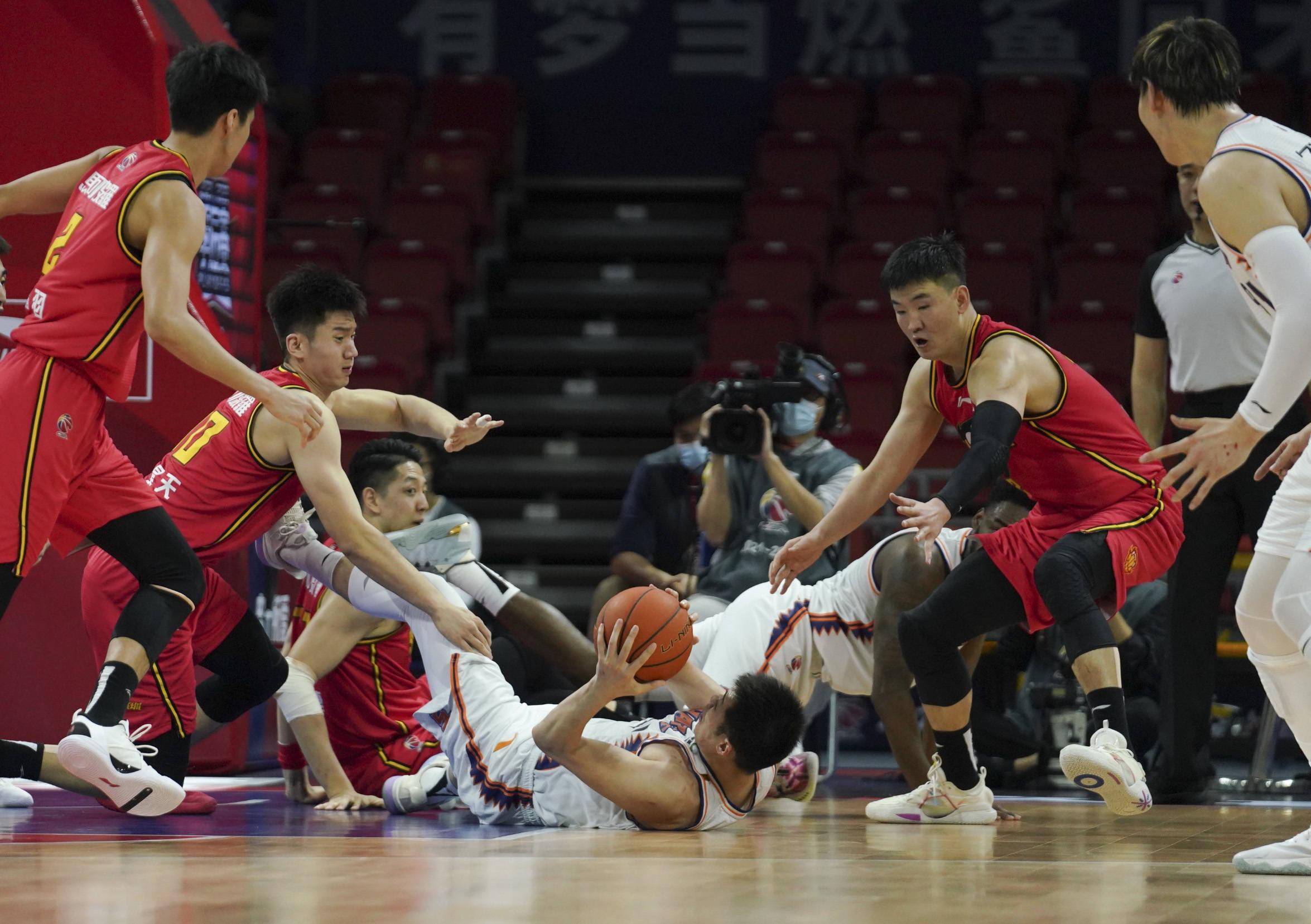 CBA赛事精彩瞬间盘点，年度回顾震撼登场的简单介绍