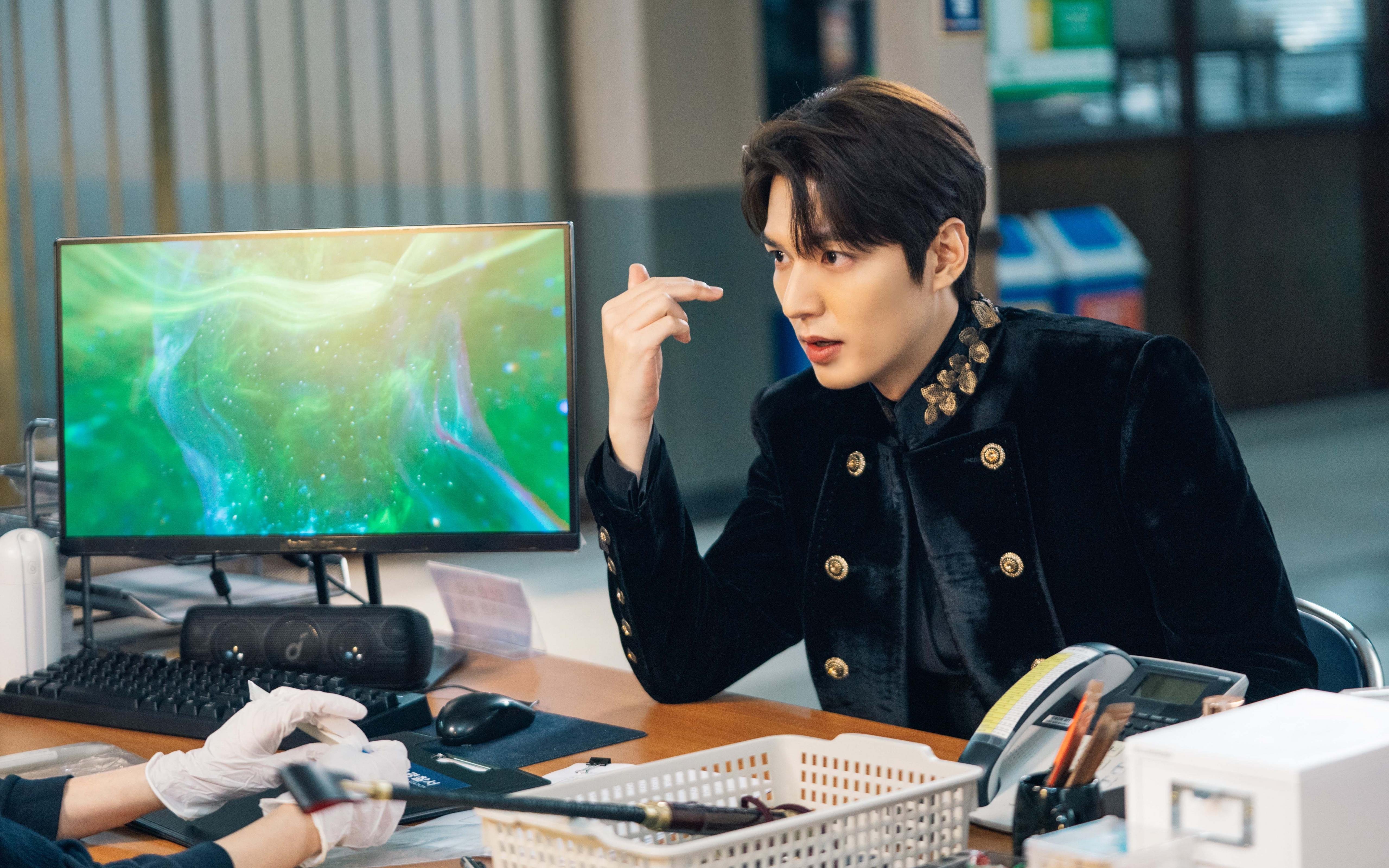 暴雨灌城，铁幕降临，阿坎吉的死亡缠绕与抢七的政权更迭