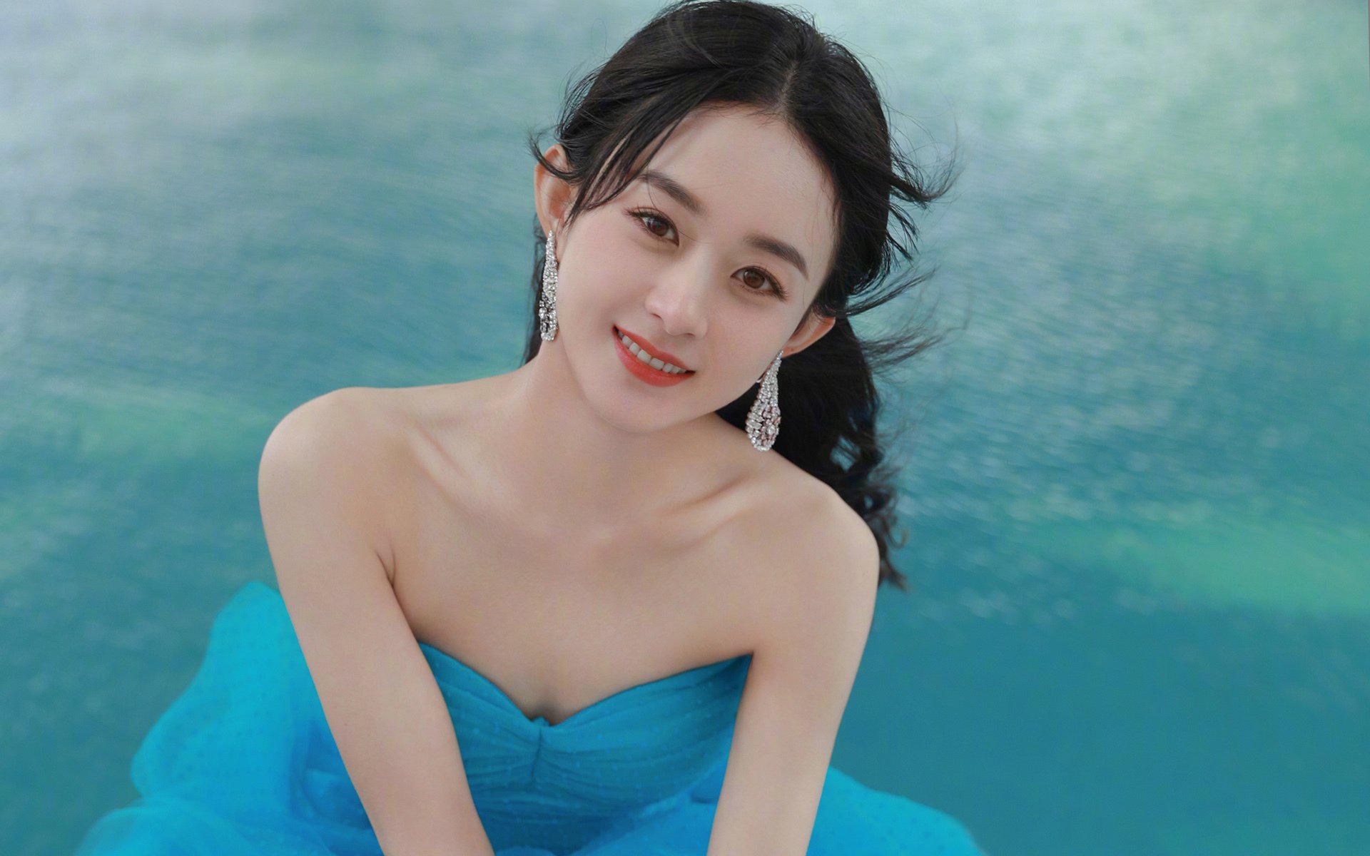 暴雨中的唯一坐标，当富安健洋用足球智商重写防守语法